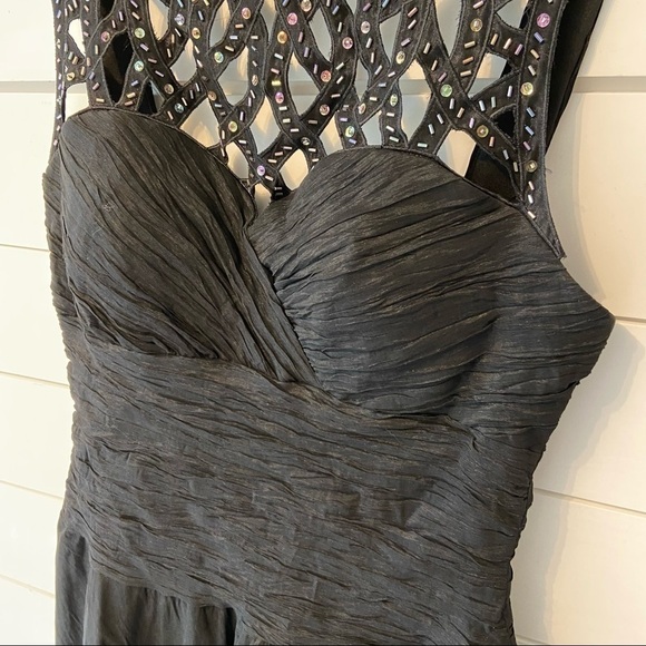 Ignite Evenings | Black Midi Length Embellished Sweetheart Formal Dress Size 10 - Picture 7 of 16